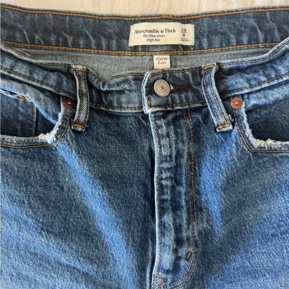 A&F High Rise Mom Short - Picture 3 of 3